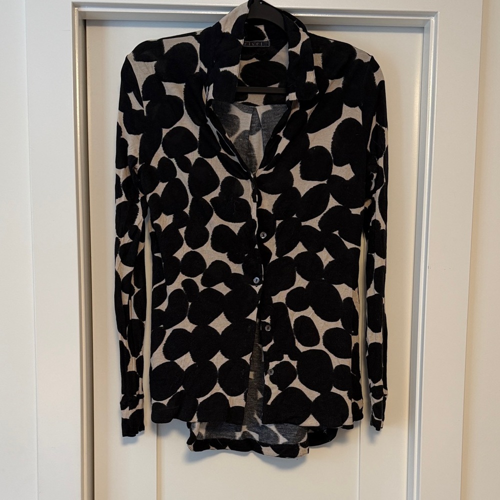 Black and Cream soft/drapey collared shirt